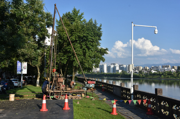 屯溪老街綜合提升工程濱江西路改造項目地勘工作穩(wěn)步推進